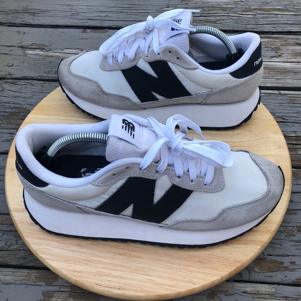 New Balance 237 Sneakers Womens 8 B White Black Grey WS237BW Retro Running Shoes